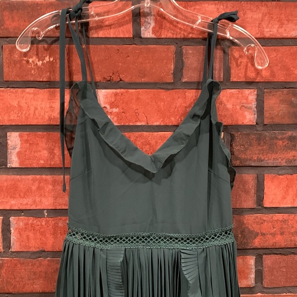 Lulu’s Emerald Green - Picture 10 of 14